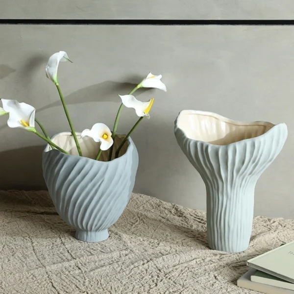 Ceramic Modern Creative Flower Pot Line Desktop Solid Color Dried Flower Vases Nordic Simple Artistic Luxury Home Decorations